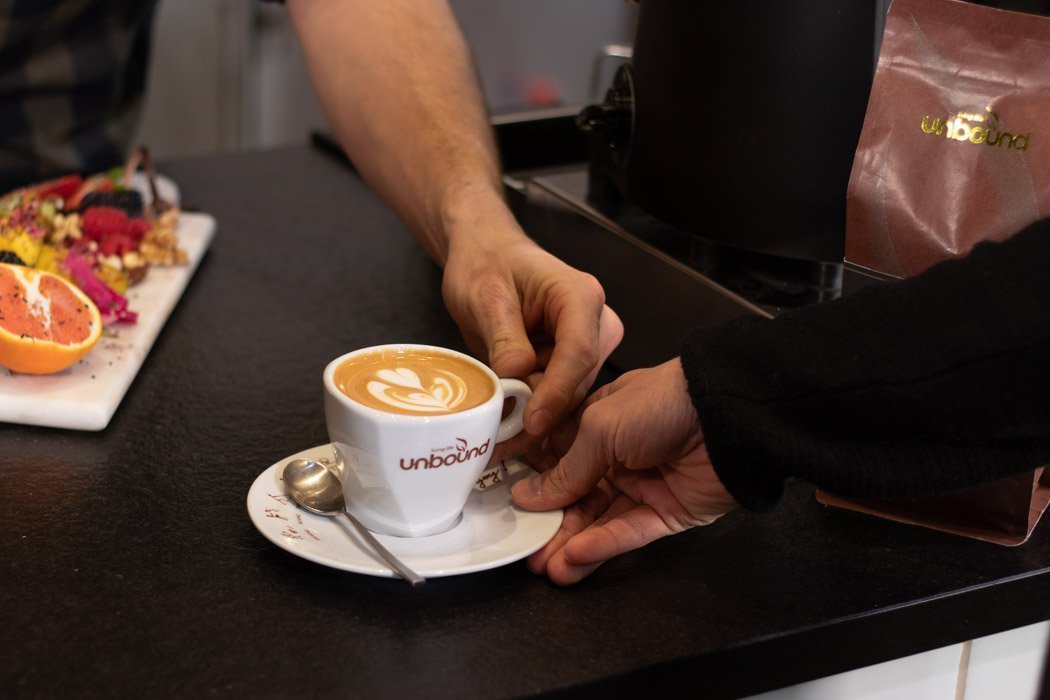 Milchschäumen für zuhause – Tipps und Tricks für die Zubereitung ohne Siebträger-Kaffeemaschine